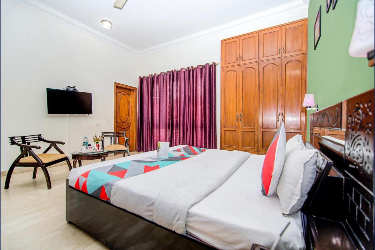 Fabexpress Ashray Hotel Noida Buitenkant foto